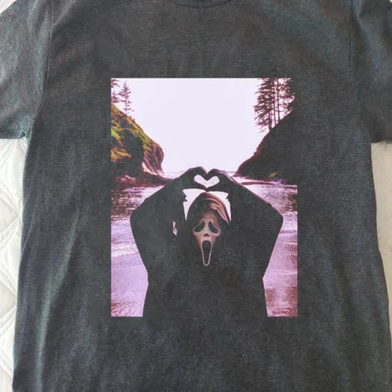 Ghostface Heart Spooky Halloween Graphic T-Shirt / Sweatshirt / Hoodie